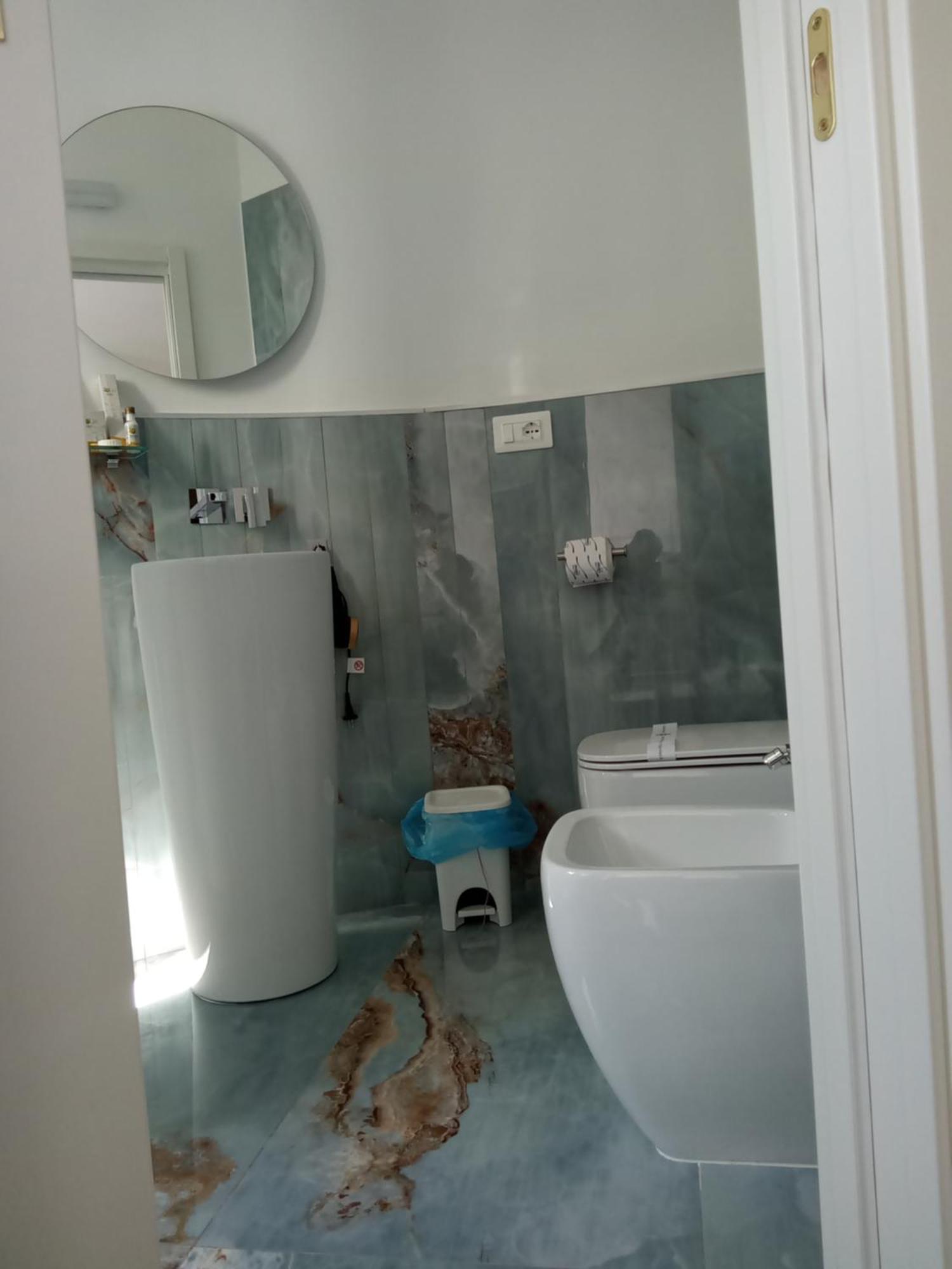 Suite 14 Scalea Luaran gambar