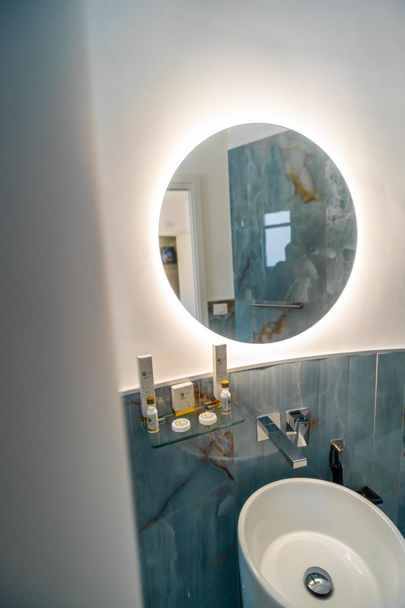 Suite 14 Scalea Luaran gambar