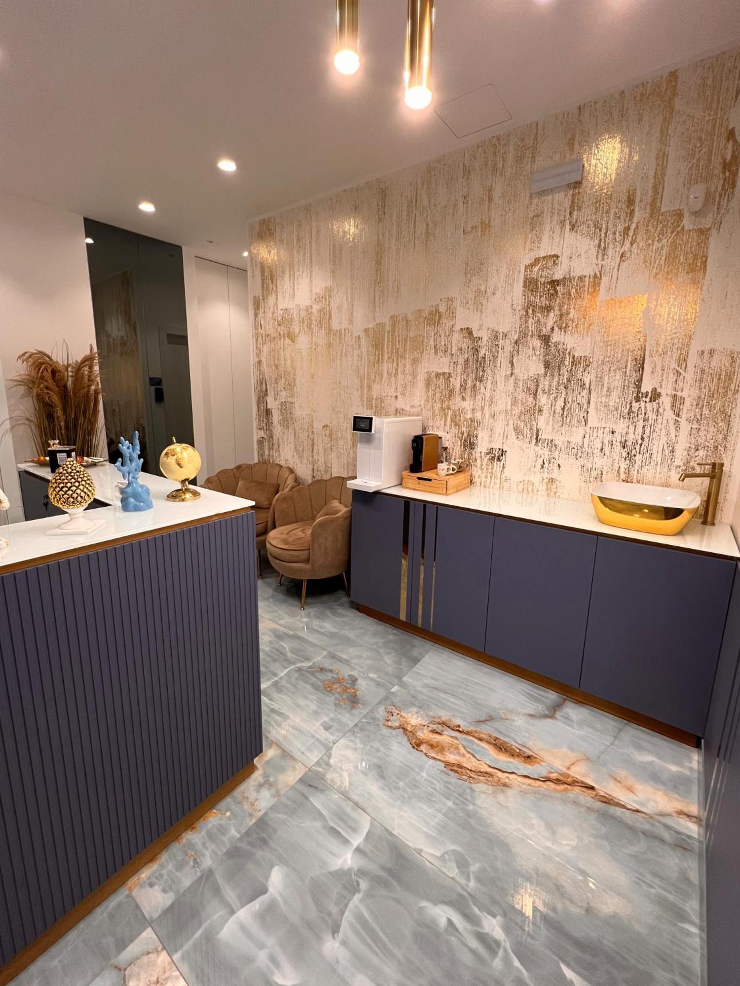 Suite 14 Scalea Luaran gambar