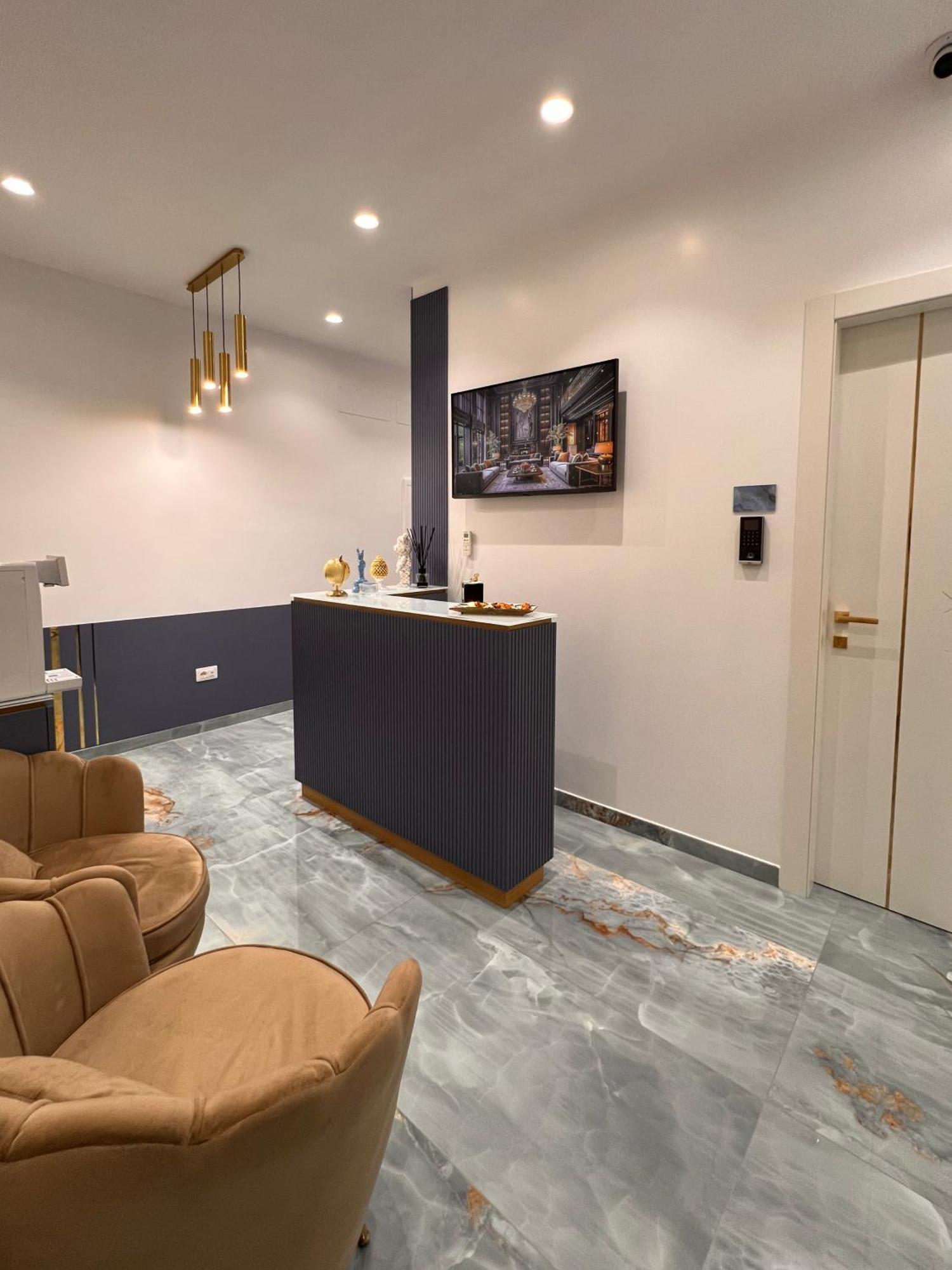 Suite 14 Scalea Luaran gambar